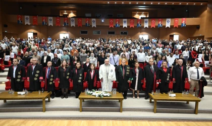 Kahramanmaraş Sütçü İmam Üniversitesi’nde Tıp Fakültesi Öğrencileri Beyaz Önlüklerini Giydi