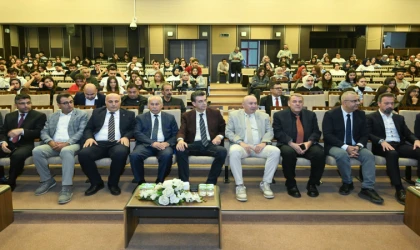 KSÜ’de Küresel Belirsizlik Ortamında Yeni Ortadoğu Jeopolitiği Konuşuldu