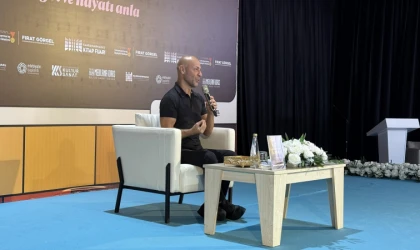 Sevilen Yazar Kahraman Tazeoğlu, KAFUM’da Okurlarıyla Bir Araya Geldi