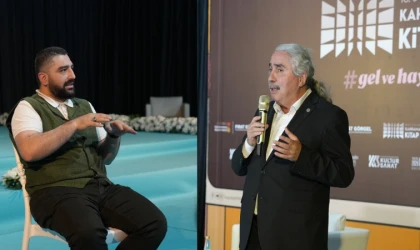 Ural ve Tuğtağ’dan Kitap Fuarı’nda Edebiyat Dolu Söyleşi