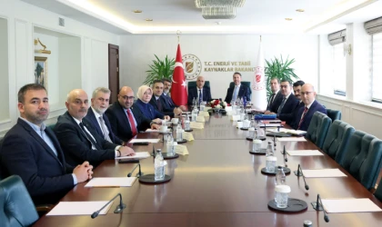 Kahramanmaraş Heyetinden Enerji ve Tabii Kaynaklar Bakanı Bayraktar’a Ziyaret