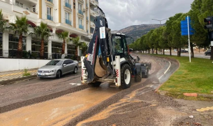 Büyükşehir Sahada Müdahalelerini Sürdürüyor