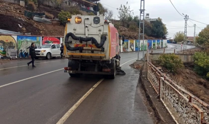 Büyükşehir’den Türkoğlu’nda Temizlik Seferberliği