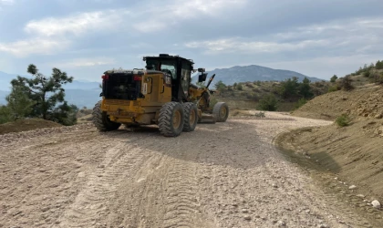 Onikişubat Belediyesi’nden 17 kırsal mahallede 26 farklı noktada yoğun hizmet mesaisi
