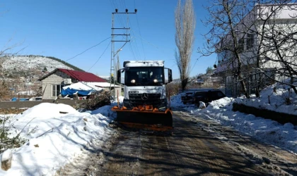 Büyükşehir’den Kesintisiz Kar Mesaisi