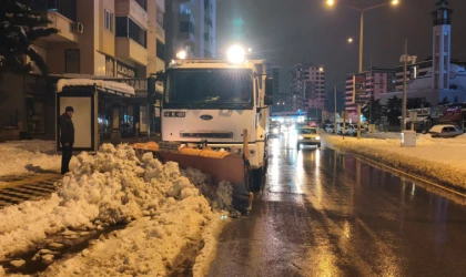 Şehir Merkezinde Arterler Ulaşıma Açık, Buzlanmaya Geçit Yok