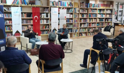 Yazar Köneçoğlu ve Süngü, Sözcüklerin Büyüsünü Edebiyatseverlerle Paylaştı