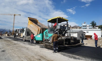 Büyükşehir’den Ali Sezal Bulvarı’na Asfalt