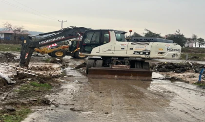 Sel Vuran Bölgelere Büyükşehir Müdahalesi
