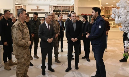 Başkan Görgel ve Vali Ünlüer, Uzunçarşı’da Esnaf ve Vatandaşlarla Bir Araya Geldi