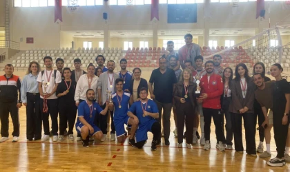19 Mayıs Gençlik Haftası Voleybol Turnuvası Tamamlandı