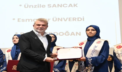 Başkan Görgel, 70 Hafızın Mezuniyet Sevincine Ortak Oldu