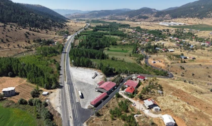 Büyükşehir, Göksun’da Bir Mahallenin Daha Ulaşımını İyileştiriyor